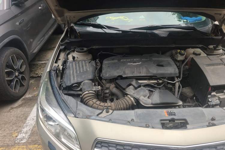 Used Chevrolet Malibu 2014 2.0L Automatic Luxury Edition Engine Bay Right