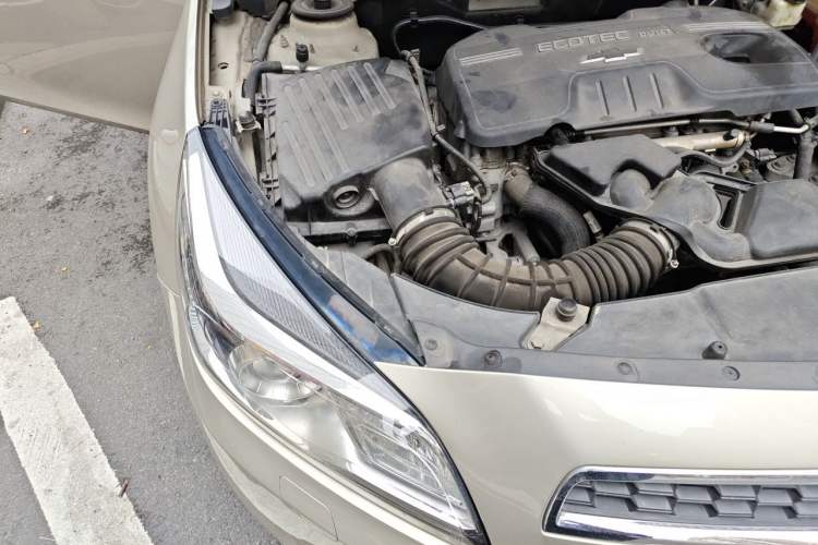 Used Chevrolet Malibu 2014 2.0L Automatic Luxury Edition Engine Bay Right