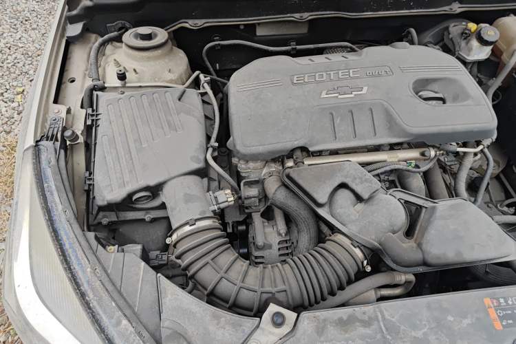 Used Chevrolet Malibu 2014 2.0L Automatic Luxury Edition Engine Bay Right