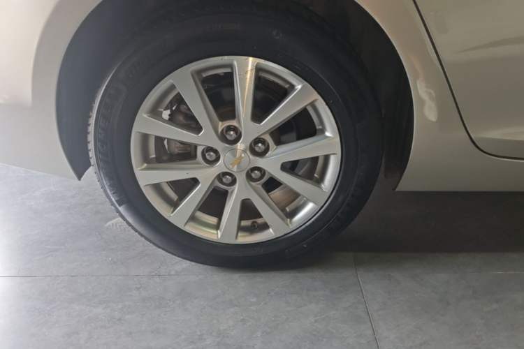Used Chevrolet Malibu 2014 2.0L Automatic Luxury Edition Exterior 5