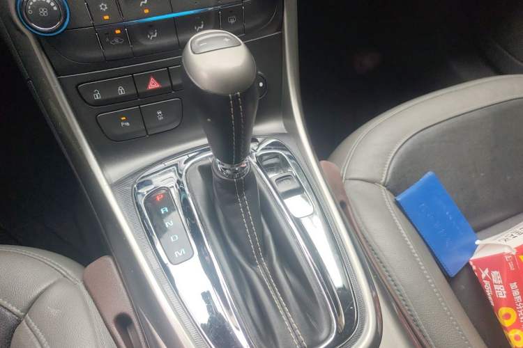 Used Chevrolet Malibu 2014 2.0L Automatic Luxury Edition Gear Lever