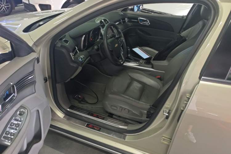 Used Chevrolet Malibu 2014 2.0L Automatic Luxury Edition Left Front Seat
