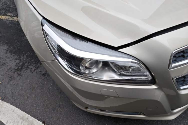 Used Chevrolet Malibu 2014 2.0L Automatic Luxury Edition Right Front Headlight