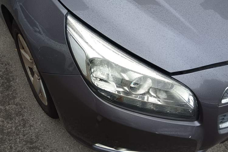 Used Chevrolet Malibu 2014 1.6T Automatic Comfort Edition Right Front Headlight