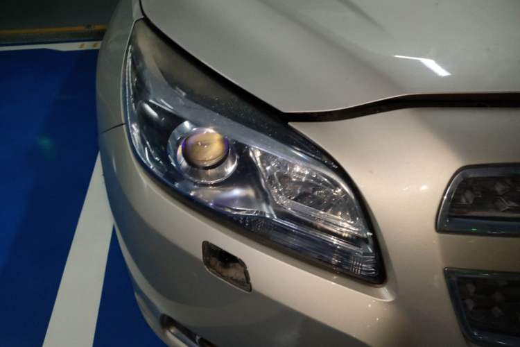 Used Chevrolet Malibu 2014 2.0L Automatic Luxury Edition Right Front Headlight