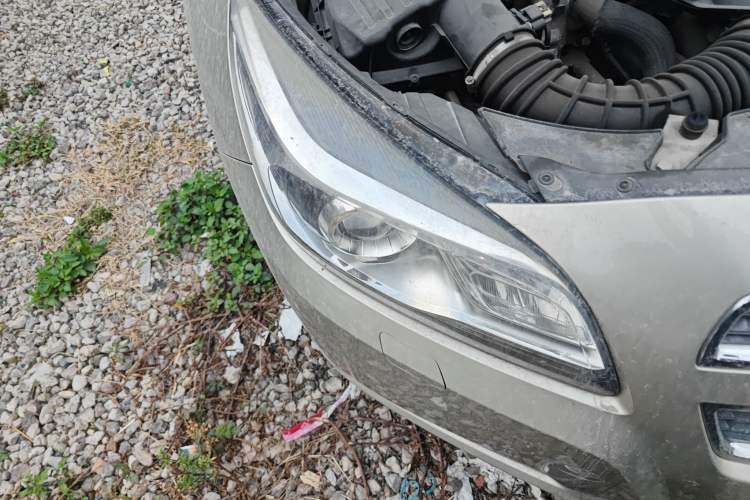 Used Chevrolet Malibu 2014 2.0L Automatic Luxury Edition Right Front Headlight