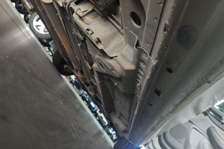 Used Chevrolet Malibu 2014 2.0L Automatic Luxury Edition Right Side Sill