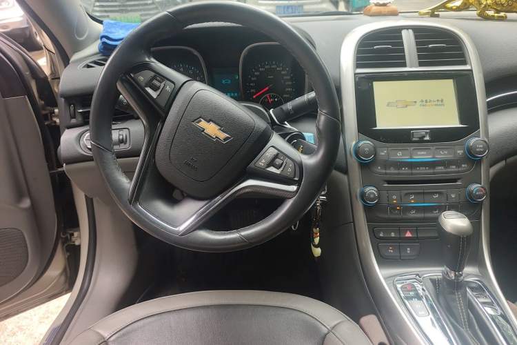 Used Chevrolet Malibu 2014 2.0L Automatic Luxury Edition Steering Wheel