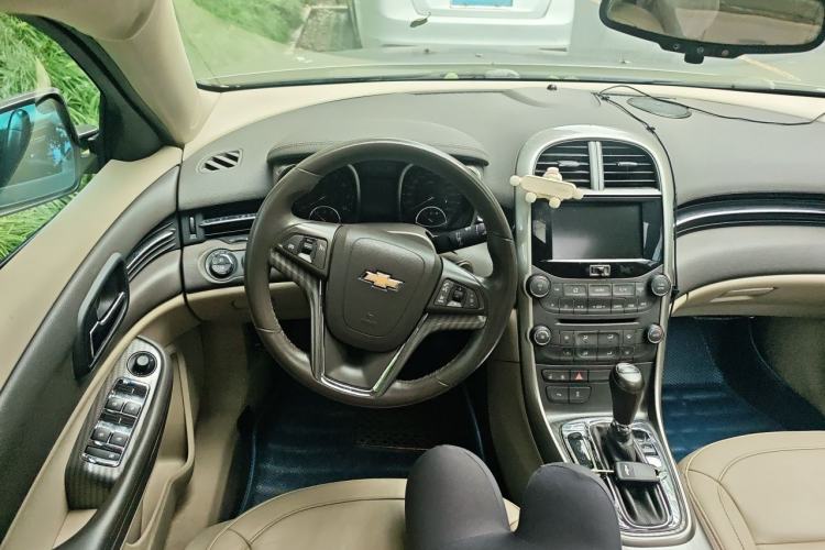 Used Chevrolet Malibu 2014 2.0L Automatic Luxury Edition Steering Wheel