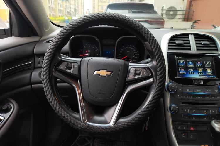 Used Chevrolet Malibu 2014 2.0L Automatic Luxury Edition Steering Wheel