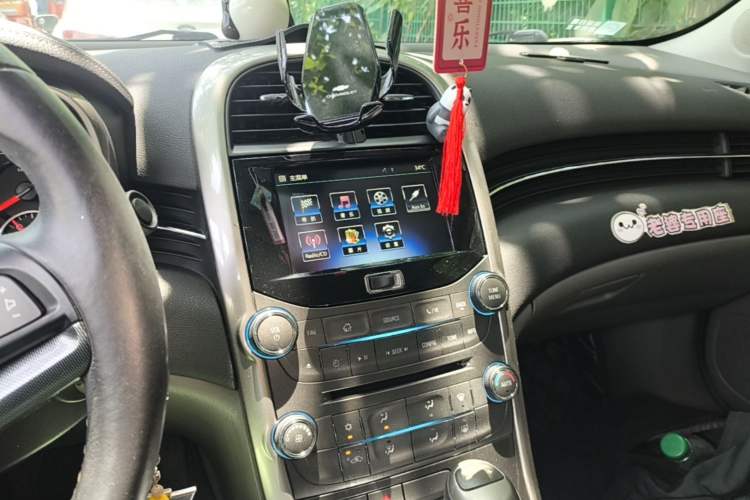 Used Chevrolet Malibu 2014 2.0L Automatic Luxury Edition Audio And AC Panel