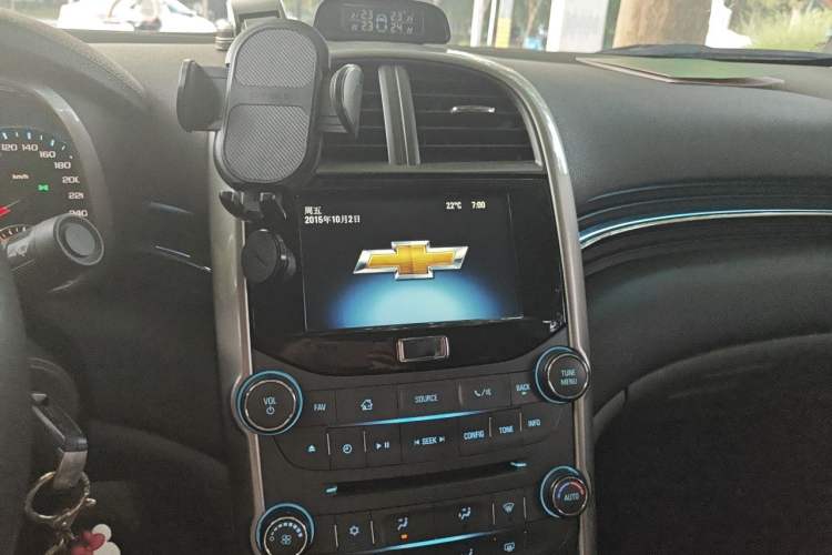 Used Chevrolet Malibu 2014 2.4L Automatic Luxury Edition Audio And AC Panel