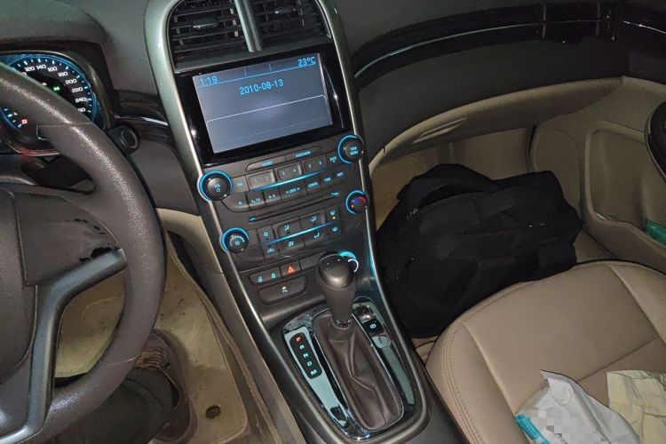 Used Chevrolet Malibu 2014 2.0L Automatic Comfort Edition Audio And AC Panel