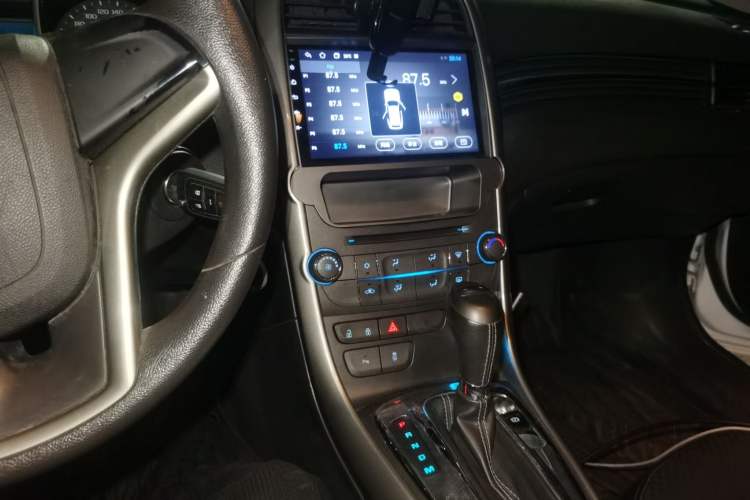 Used Chevrolet Malibu 2014 1.6T Automatic Comfort Edition Audio And AC Panel