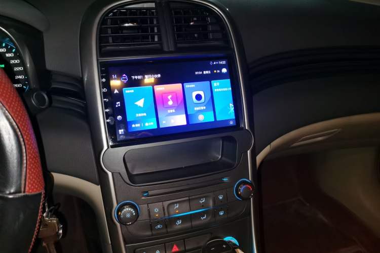 Used Chevrolet Malibu 2014 2.0L Automatic Comfort Edition Audio And AC Panel