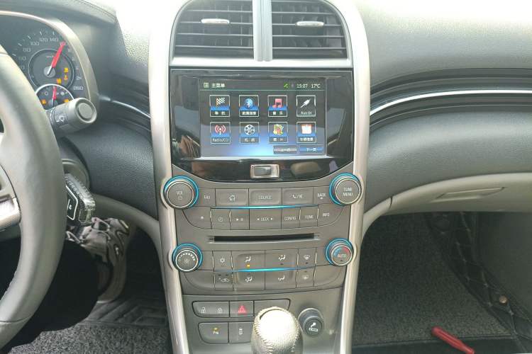 Used Chevrolet Malibu 2014 2.4L Automatic Luxury Edition Audio And AC Panel