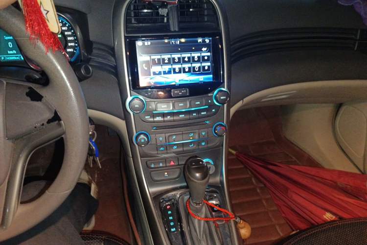 Used Chevrolet Malibu 2014 2.0L Automatic Comfort Edition Audio And AC Panel