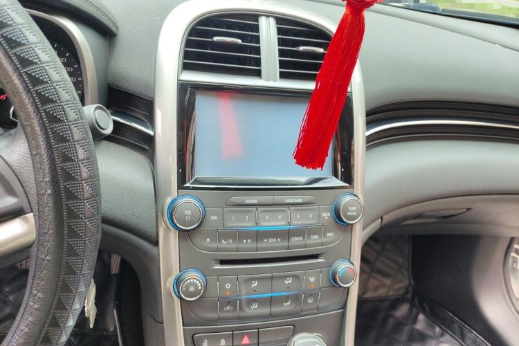 Used Chevrolet Malibu 2014 1.6T Automatic Comfort Edition Audio And AC Panel