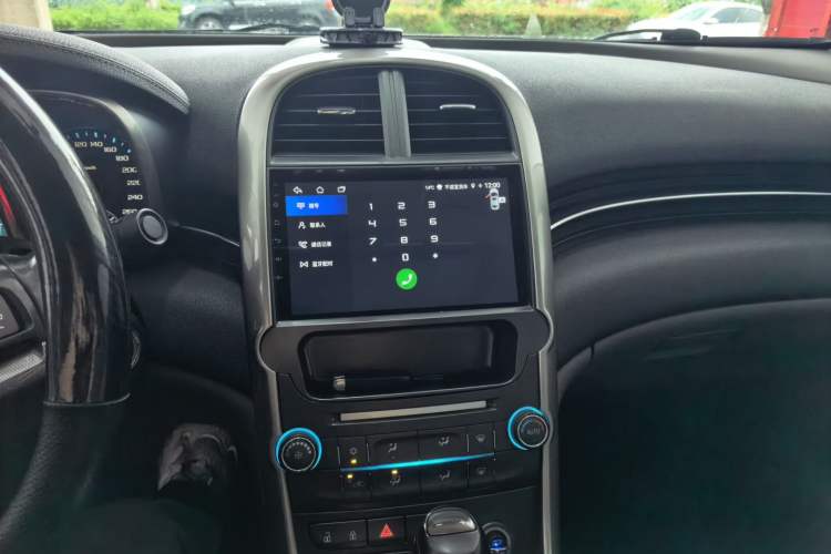 Used Chevrolet Malibu 2014 2.0L Automatic Luxury Edition Audio And AC Panel