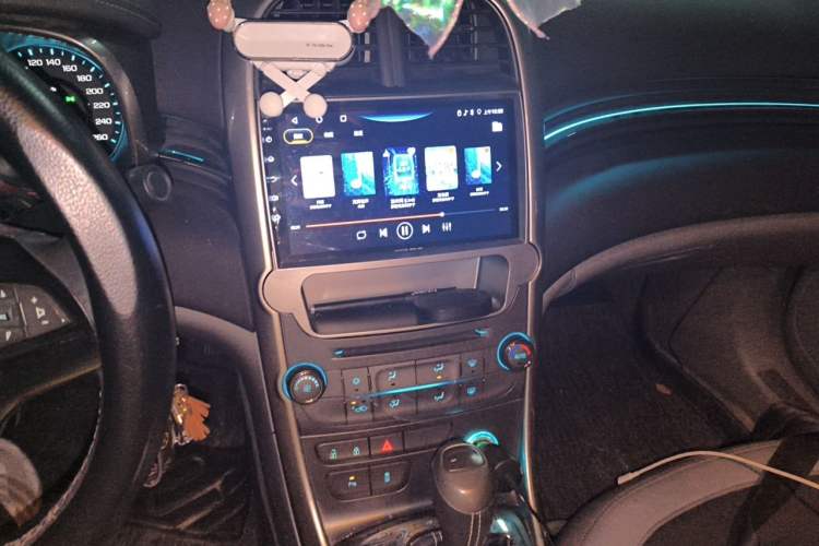 Used Chevrolet Malibu 2014 2.0L Automatic Luxury Edition Audio And AC Panel