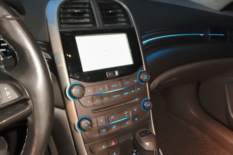 Used Chevrolet Malibu 2014 2.0L Automatic Luxury Edition Audio And AC Panel