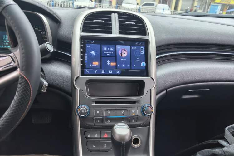 Used Chevrolet Malibu 2014 1.6T Automatic Comfort Edition Audio And AC Panel