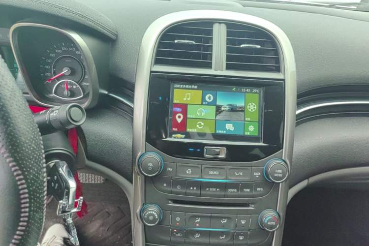 Used Chevrolet Malibu 2014 2.0L Automatic Luxury Edition Audio And AC Panel