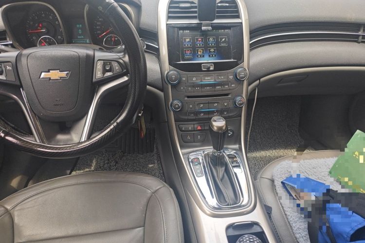 Used Chevrolet Malibu 2014 2.0L Automatic Luxury Edition Audio And AC Panel