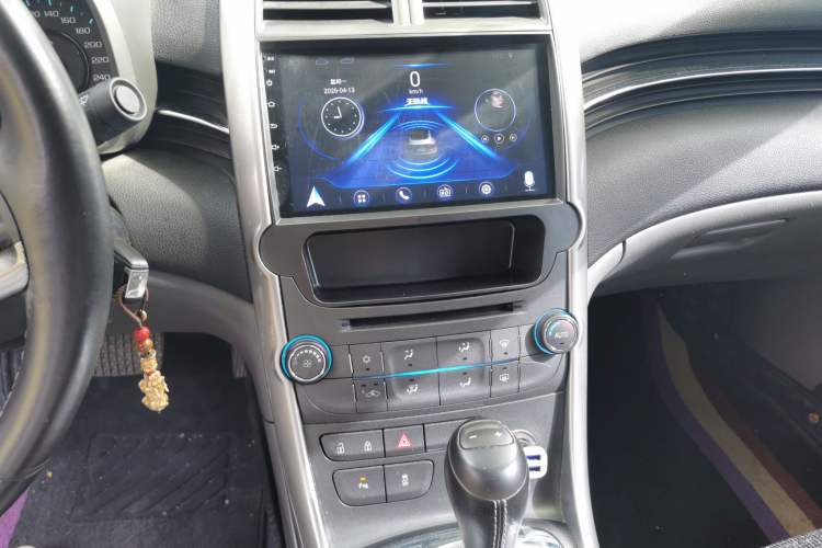 Used Chevrolet Malibu 2014 2.0L Automatic Luxury Edition Audio And AC Panel