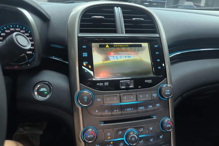Used Chevrolet Malibu 2014 2.4L Automatic Flagship Edition Audio And AC Panel