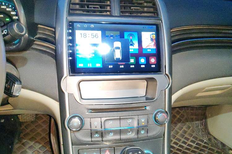 Used Chevrolet Malibu 2014 2.0L Automatic Comfort Edition Audio And AC Panel