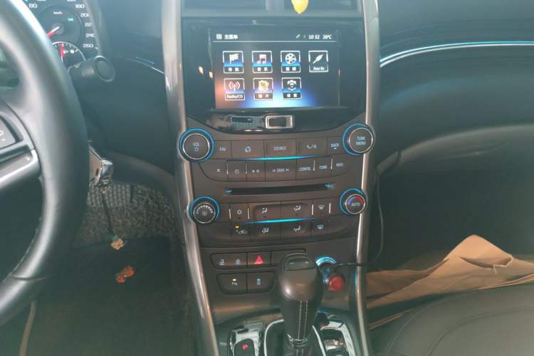 Used Chevrolet Malibu 2014 2.0L Automatic Luxury Edition Audio And AC Panel