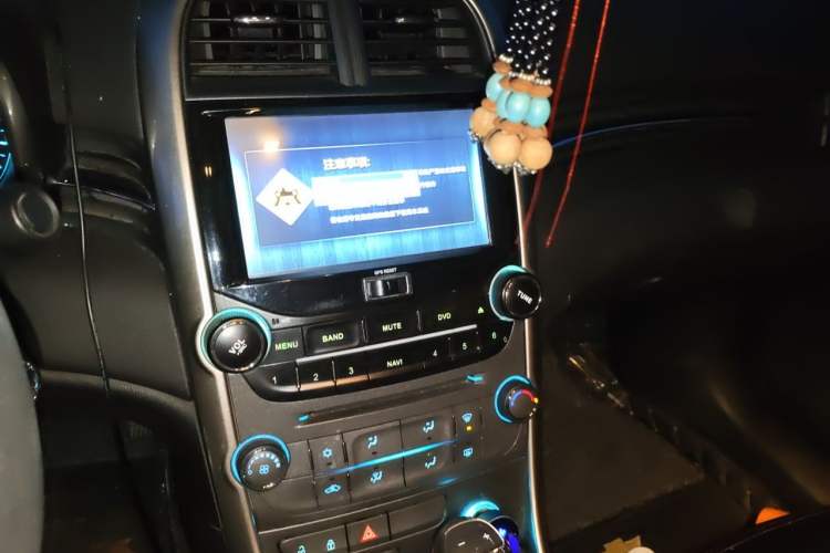 Used Chevrolet Malibu 2014 1.6T Automatic Comfort Edition Audio And AC Panel