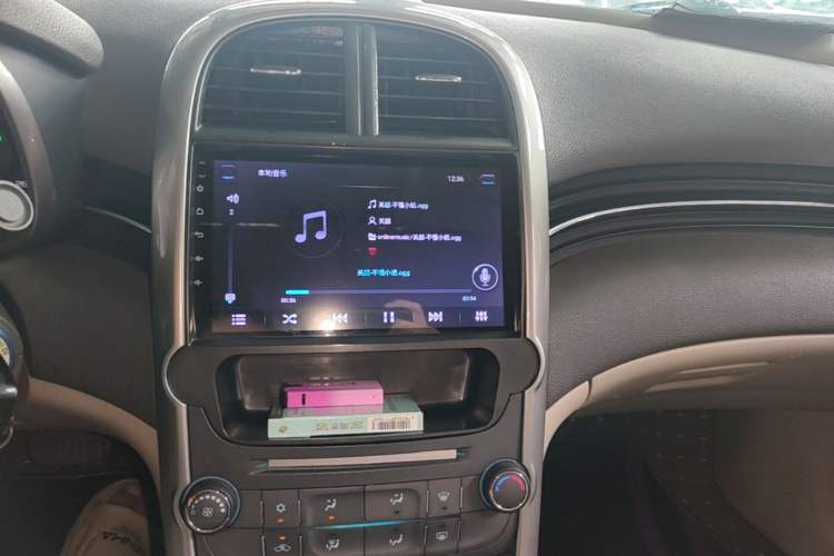 Used Chevrolet Malibu 2014 2.0L Automatic Comfort Edition Audio And AC Panel