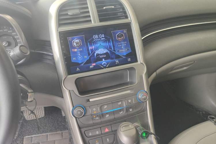 Used Chevrolet Malibu 2014 2.0L Automatic Luxury Edition Audio And AC Panel