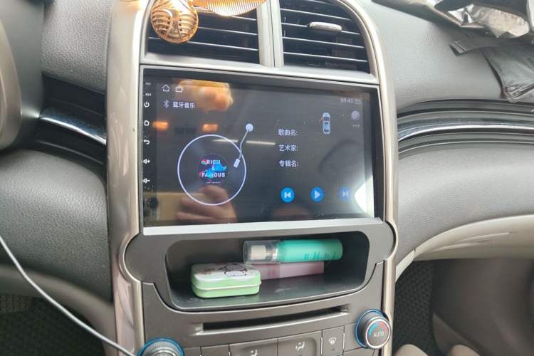 Used Chevrolet Malibu 2014 2.0L Automatic Luxury Edition Audio And AC Panel