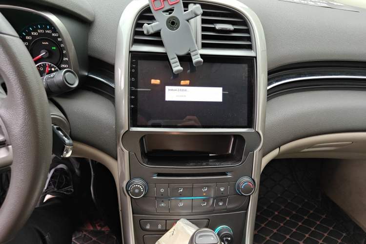 Used Chevrolet Malibu 2014 2.0L Automatic Comfort Edition Audio And AC Panel