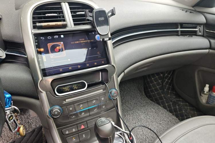 Used Chevrolet Malibu 2014 2.0L Automatic Luxury Edition Audio And AC Panel