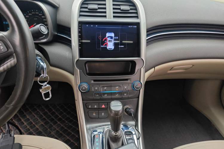 Used Chevrolet Malibu 2014 2.4L Automatic Luxury Edition Audio And AC Panel