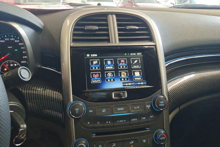 Used Chevrolet Malibu 2014 2.0L Automatic Luxury Edition Audio And AC Panel