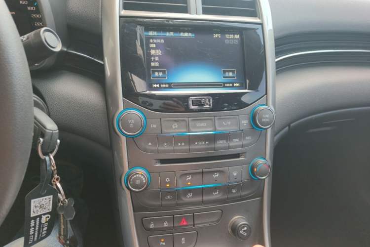 Used Chevrolet Malibu 2014 1.6T Automatic Comfort Edition Audio And AC Panel