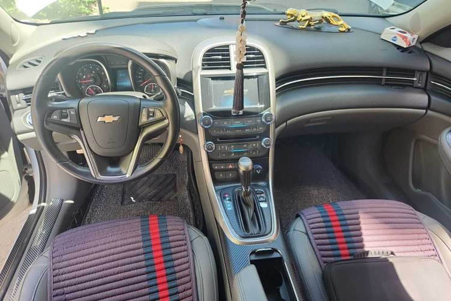 Used Chevrolet Malibu 2014 2.0L Automatic Luxury Edition Center Console