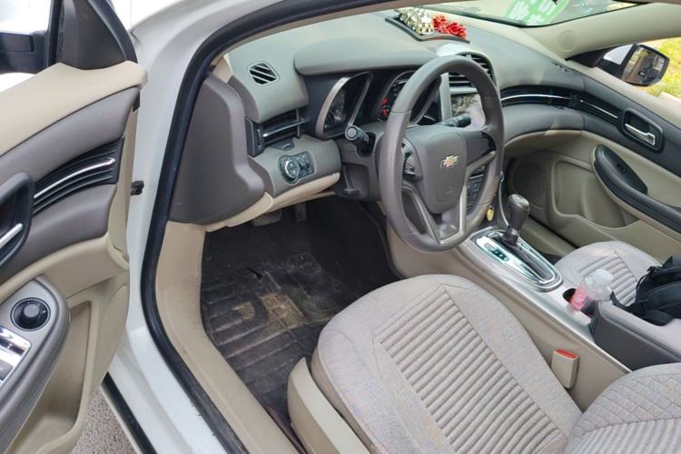 Used Chevrolet Malibu 2014 2.0L Automatic Comfort Edition Driver Seat