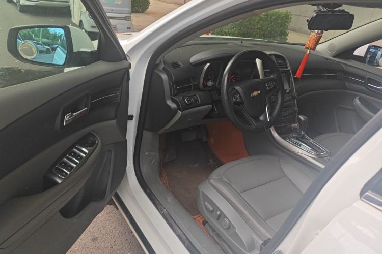 Used Chevrolet Malibu 2014 2.0L Automatic Luxury Edition Driver Seat