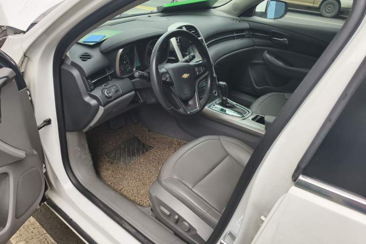 Used Chevrolet Malibu 2014 2.0L Automatic Luxury Edition Driver Seat