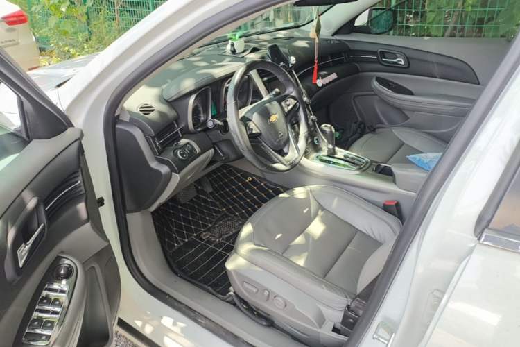 Used Chevrolet Malibu 2014 2.0L Automatic Luxury Edition Driver Seat