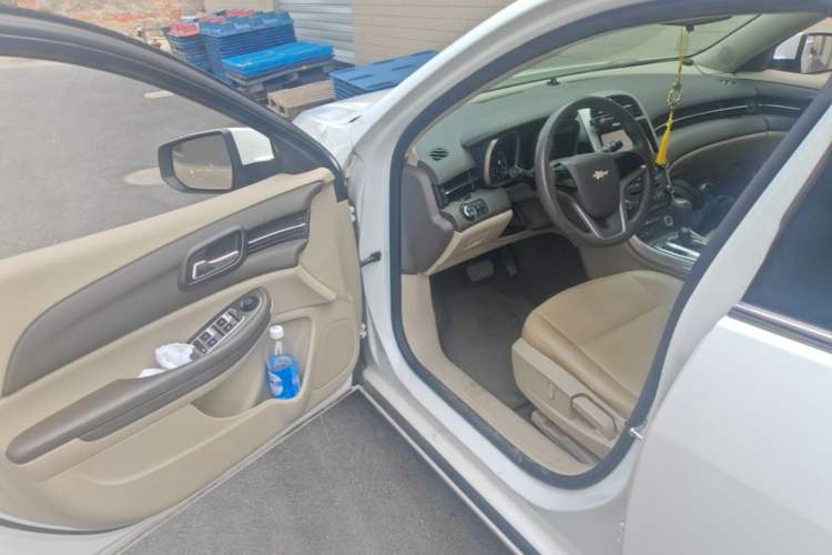 Used Chevrolet Malibu 2014 2.0L Automatic Comfort Edition Driver Seat