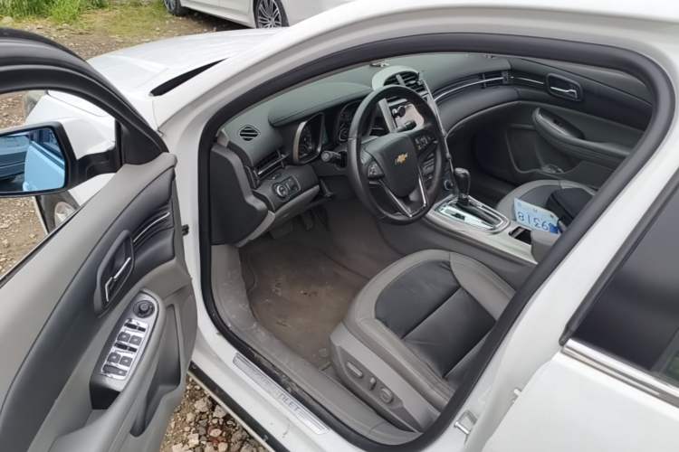Used Chevrolet Malibu 2014 2.0L Automatic Luxury Edition Driver Seat