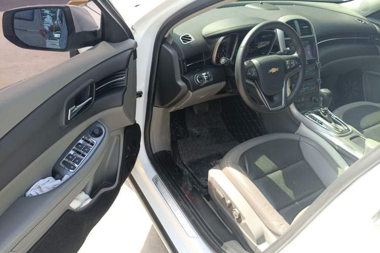 Used Chevrolet Malibu 2014 2.4L Automatic Luxury Edition Driver Seat