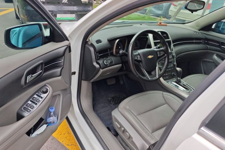 Used Chevrolet Malibu 2014 2.0L Automatic Luxury Edition Driver Seat